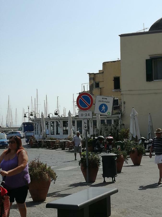 Casa Geltrude Al Porto Villa Procida Luaran gambar