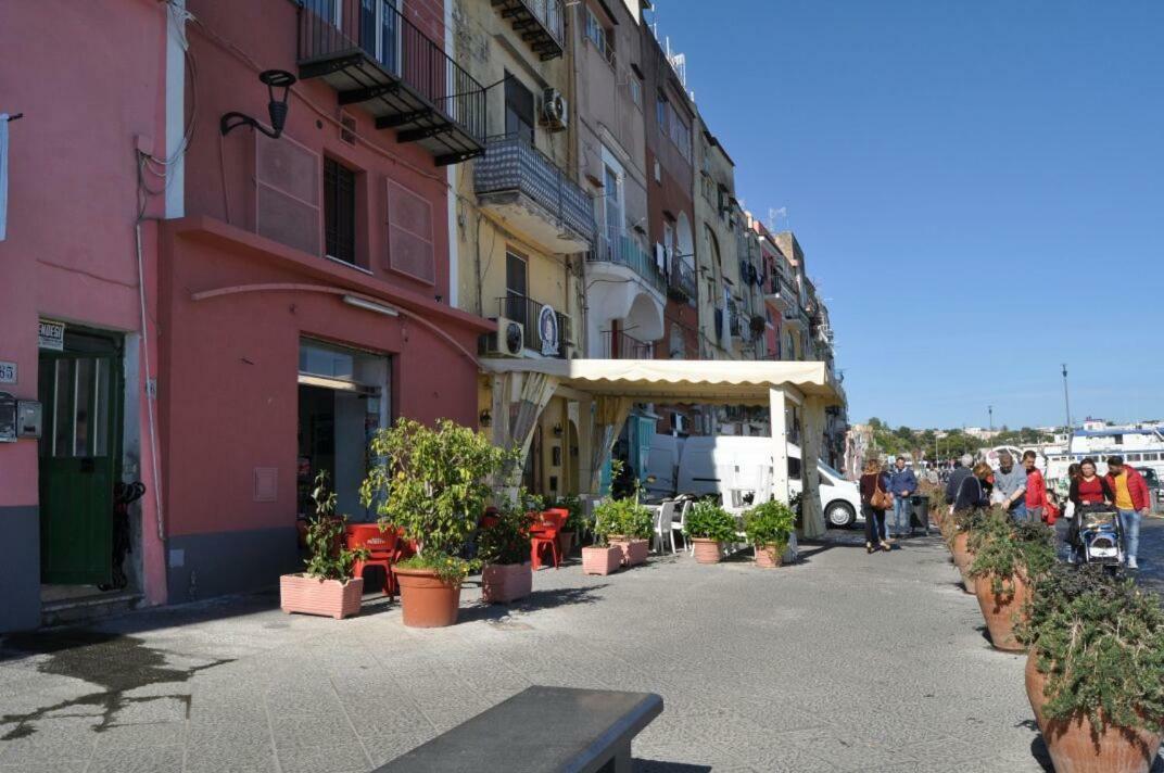 Casa Geltrude Al Porto Villa Procida Luaran gambar